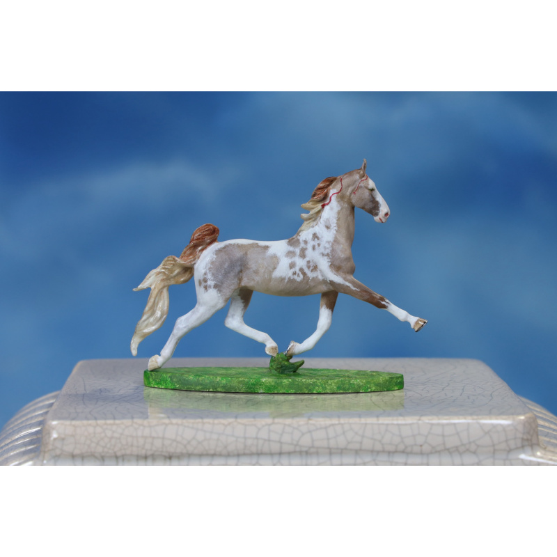 Champagne Tobiano Micro Covergirl Pewter