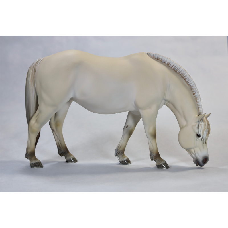 Traditional scale Norwegian Fjord Grazing Mare 3d Print “Gulblakk”