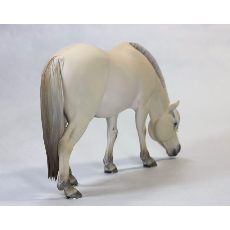 Traditional scale Norwegian Fjord Grazing Mare 3d Print “Gulblakk”