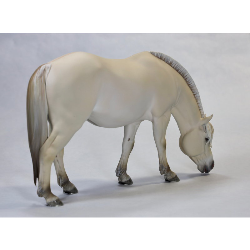 Traditional scale Norwegian Fjord Grazing Mare 3d Print “Gulblakk”