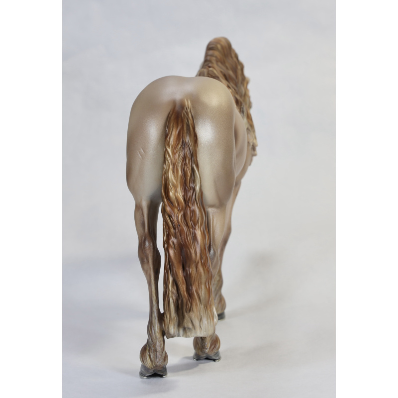 NANed Champagne Friesian Resin Verle Traditional Scale