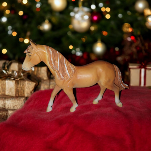 Breyer horse Chica Linda body