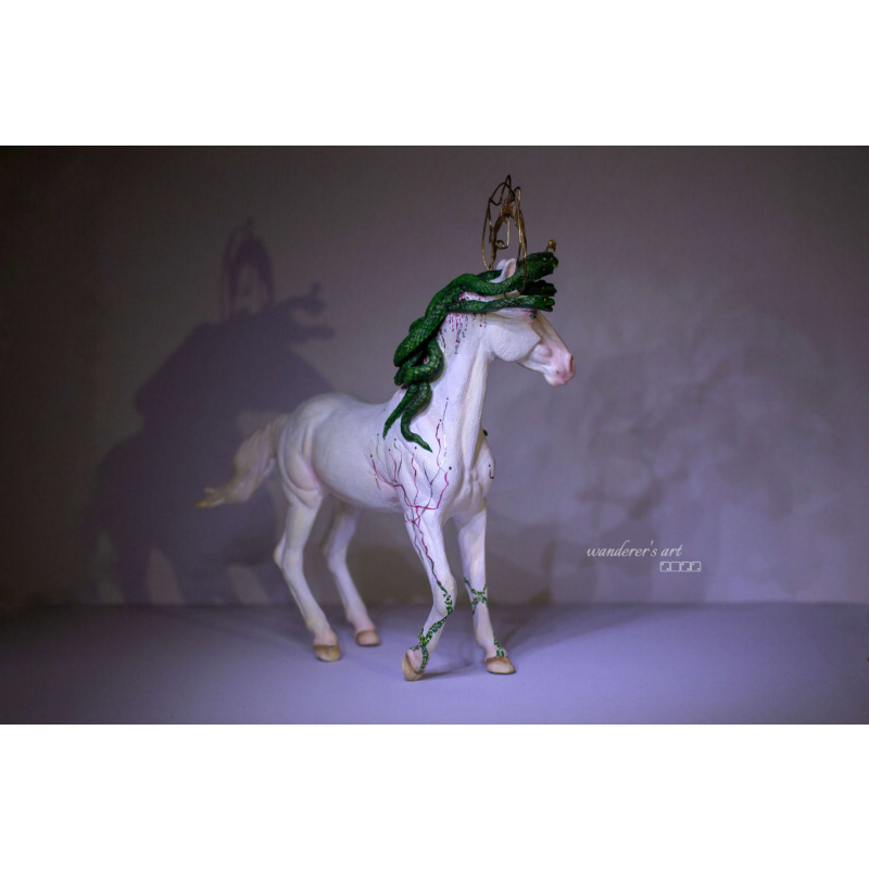 Medusa Fantasy Custom - CollectA Akhal Teke Mare