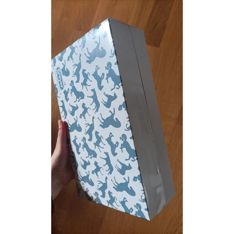 OPEN TO OFFERS | Breyer Reykjavik Box Unopened, brand new