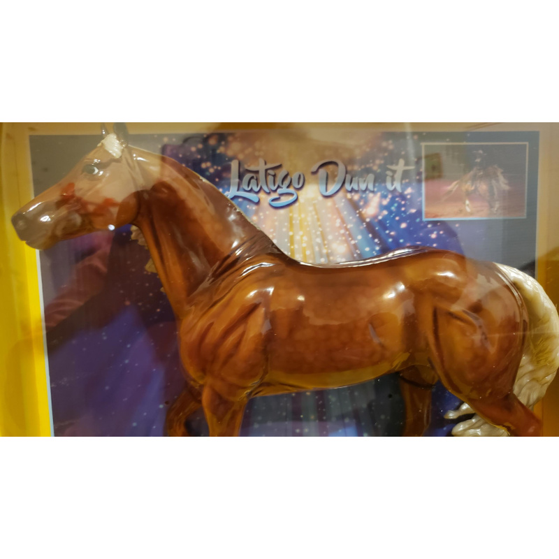 Glossy latigo