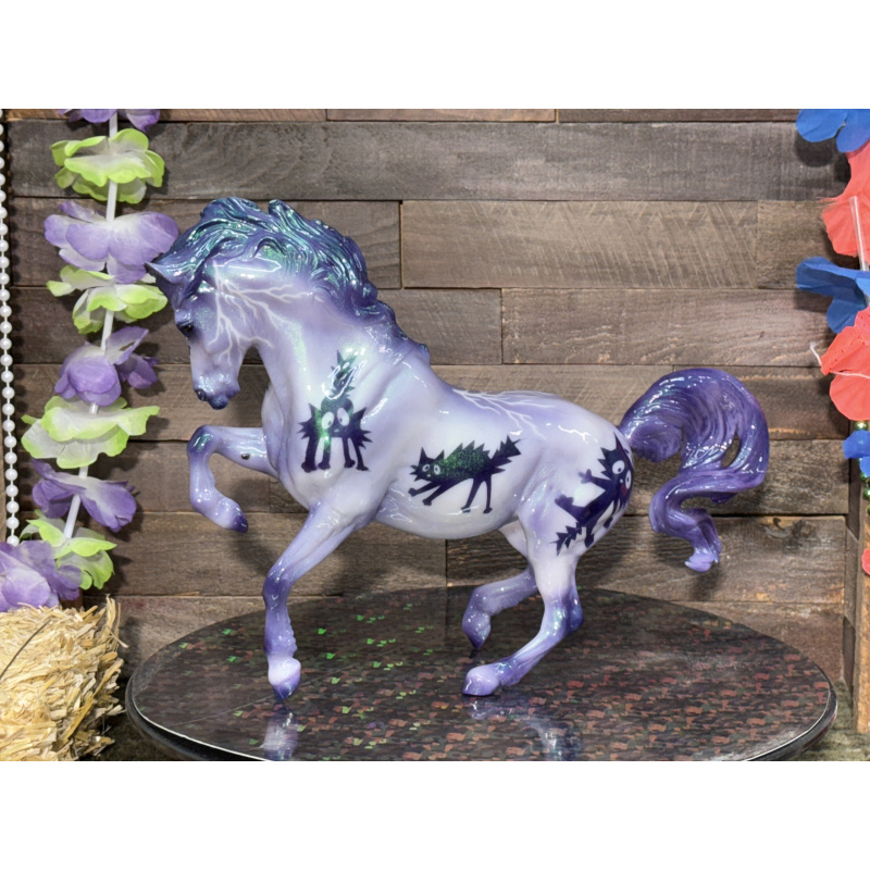 Breyer Custom Horse Traditional Croi Dampsha Halloween Scaredy Cat