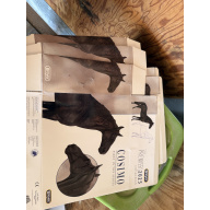 Breyer Material Premier Club Box Cossimo