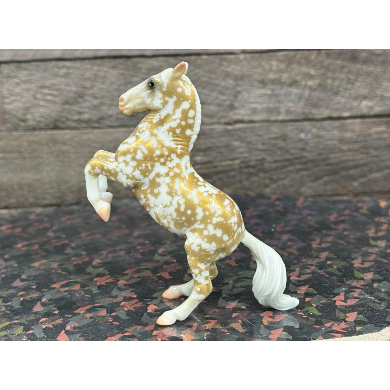 Breyer OF Stablemate Lipizzaner Gold Florentine Festive Blind Bag 2020