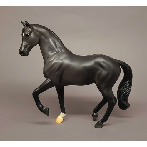 Breyer Black Beauty and Book Set