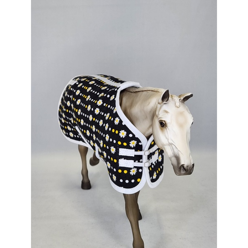 Daisy Stable Blanket  SB0294