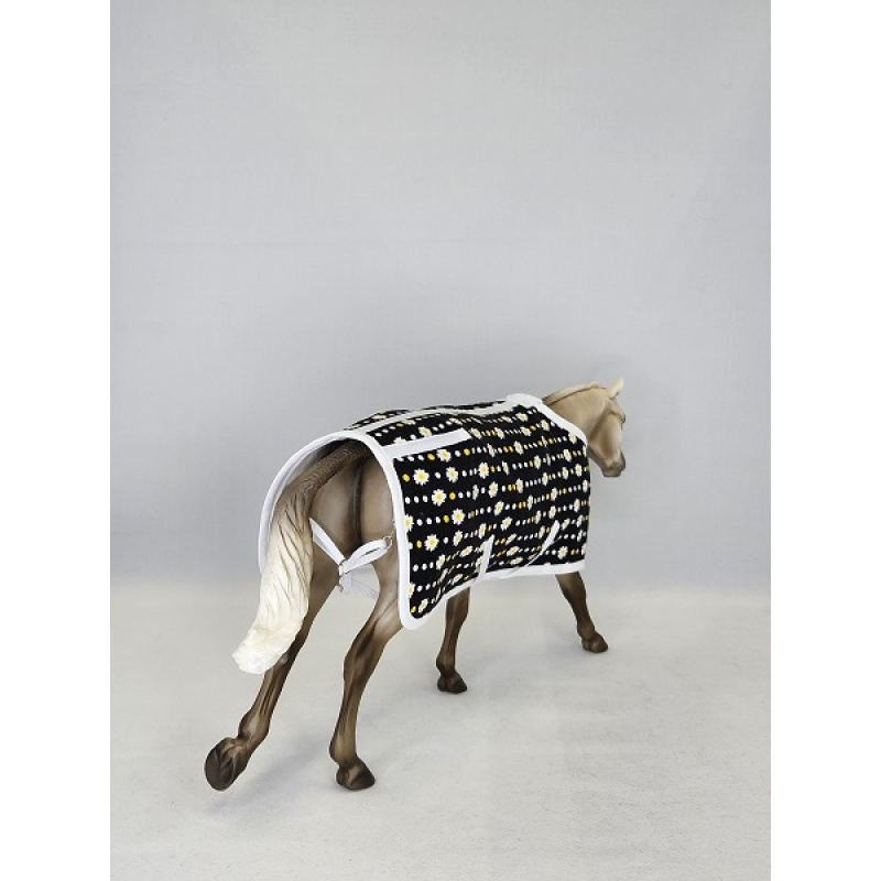 Daisy Stable Blanket  SB0294