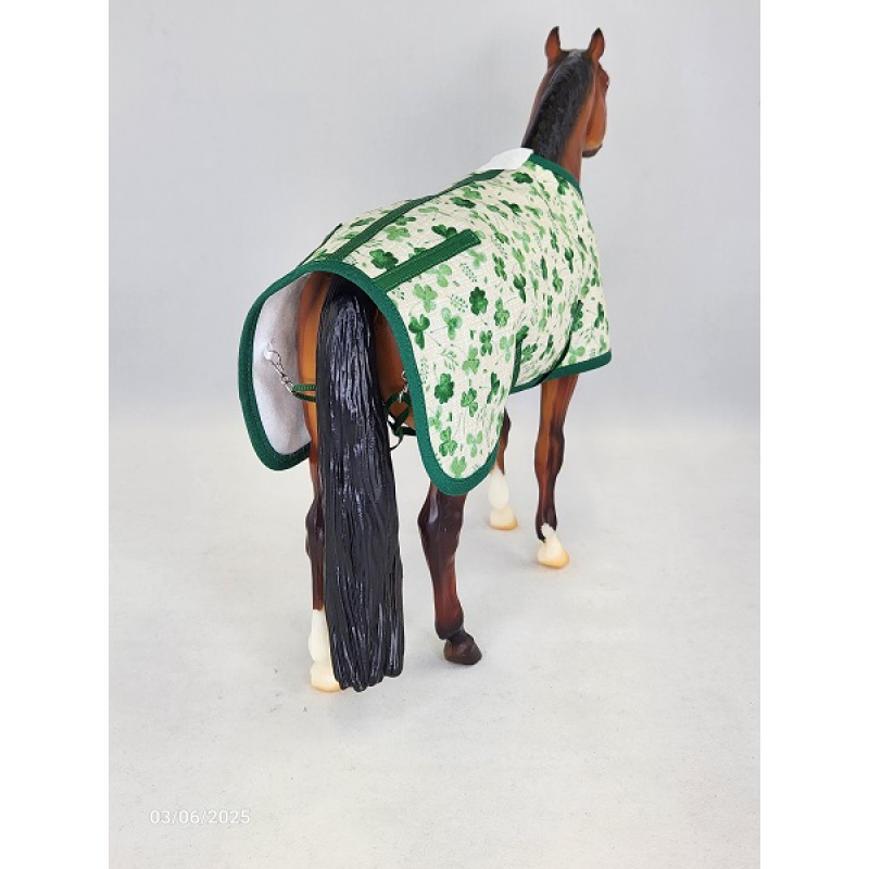 Shamrocks on Linen Stable Blanket  SB0365