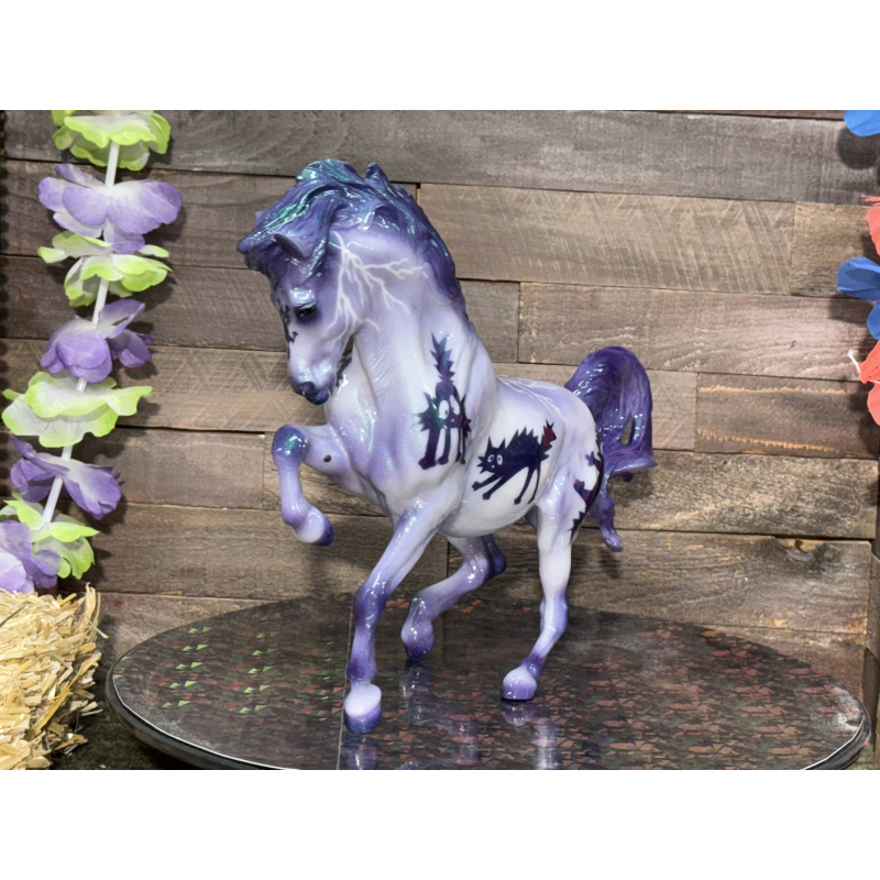 Breyer Custom Horse Traditional Croi Dampsha Halloween Scaredy Cat