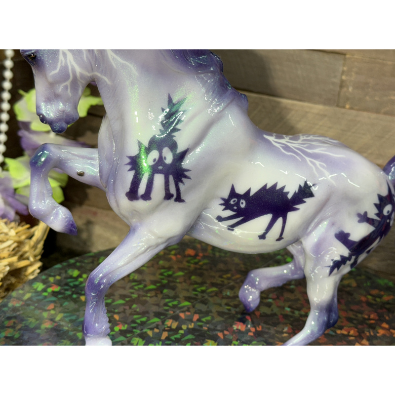 Breyer Custom Horse Traditional Croi Dampsha Halloween Scaredy Cat