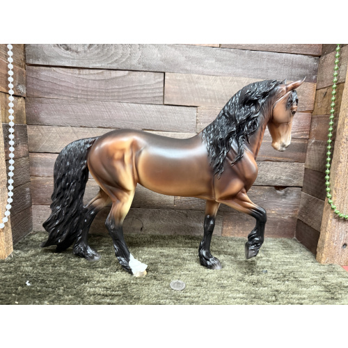 Breyer OF Model Horse BF Scandi Surprise Matte Bay Minimal Dapple