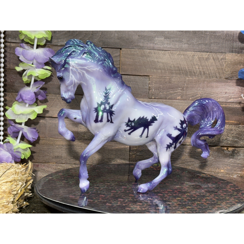 Breyer Custom Horse Traditional Croi Dampsha Halloween Scaredy Cat