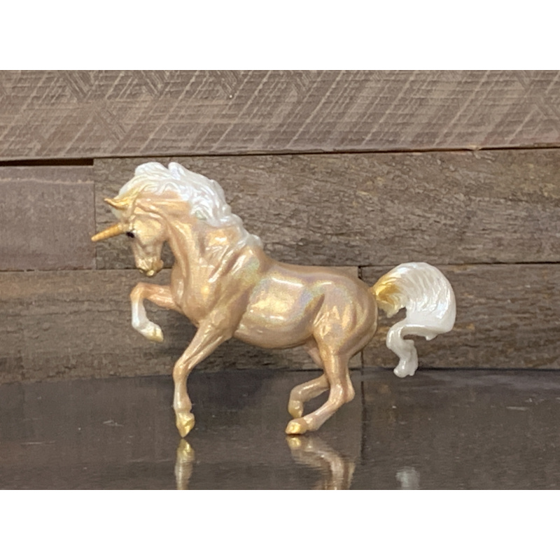 Breyer Custom Horse Croi Damsha  Custom Holographic Gold