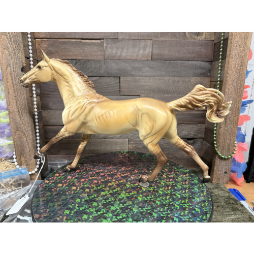 Breyer OF Model Horse Exotic Destination Petra 1/600