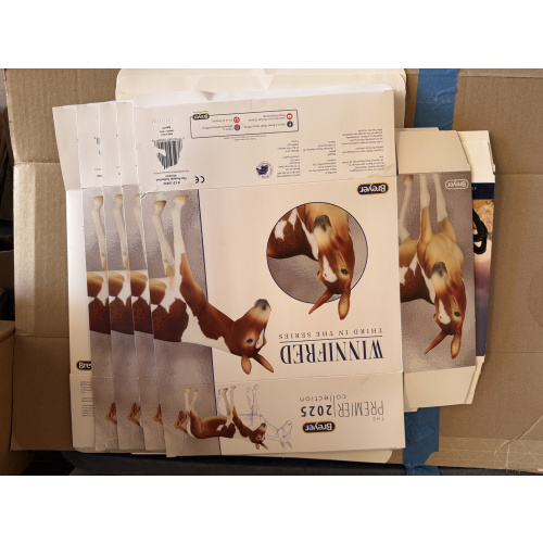 Breyer Material Premier Club Box Winnifred