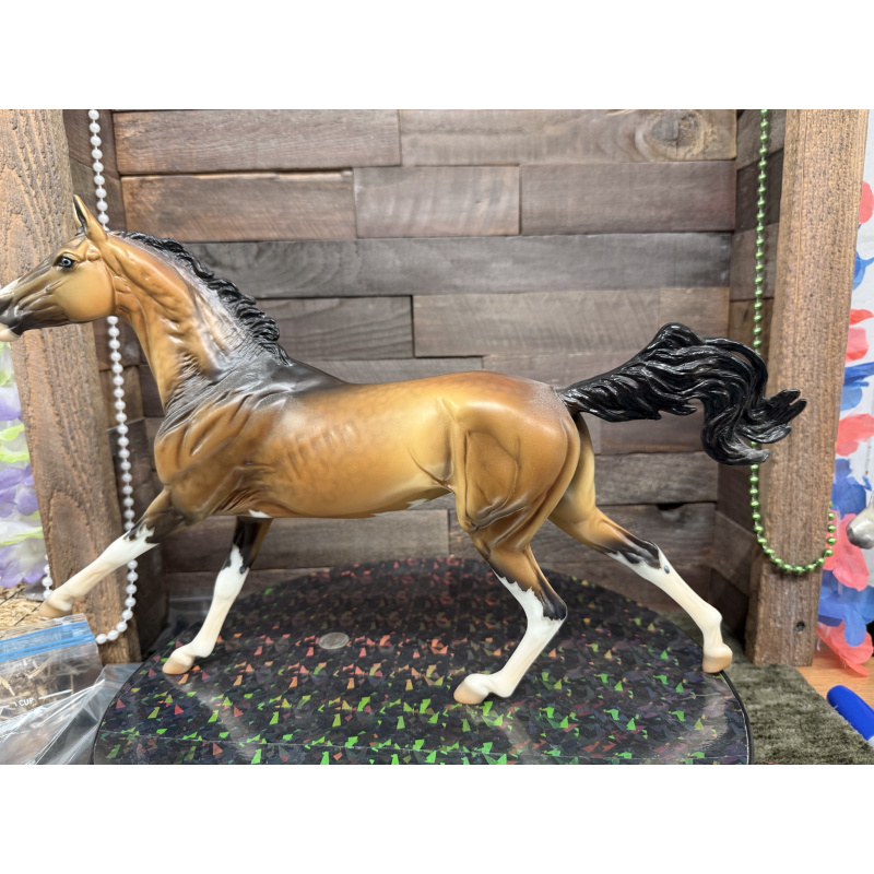 Breyer OF Model Horse Altynai Akhal-Teke Premier Club