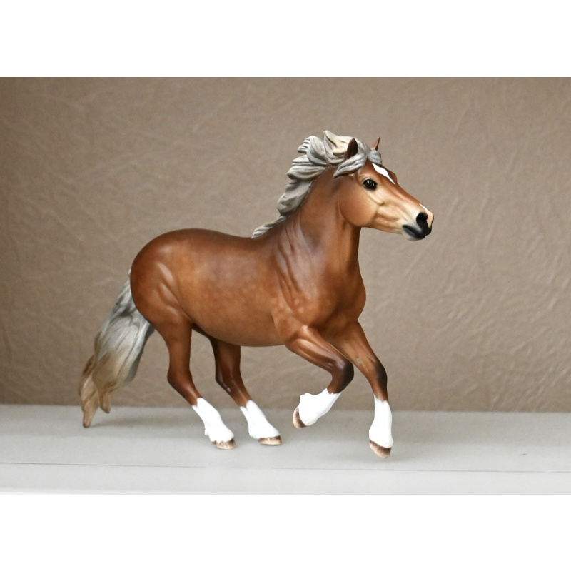 CM BREYER PREMIER MODEL WAFFLES TO A SOOTY DAPPLED PALOMINO