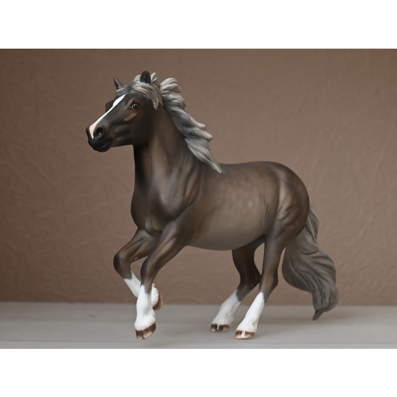 CM BREYER PREMIER MODEL WAFFLES TO A SILVER  DAPPLE