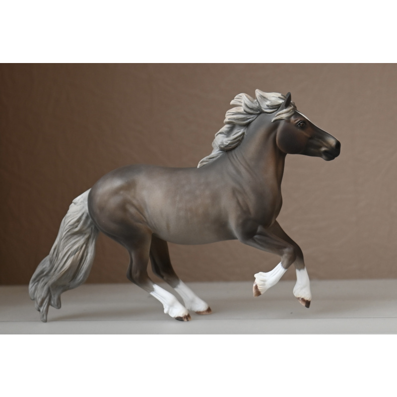 CM BREYER PREMIER MODEL WAFFLES TO A SILVER  DAPPLE