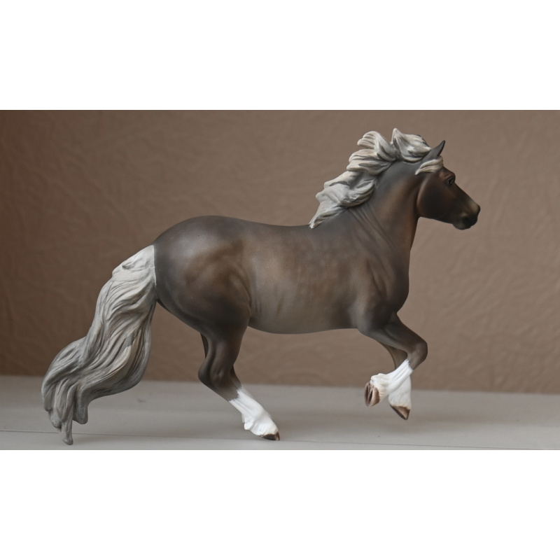 CM BREYER PREMIER MODEL WAFFLES TO A SILVER  DAPPLE