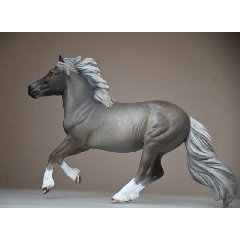 CM BREYER PREMIER MODEL WAFFLES TO A SILVER  DAPPLE