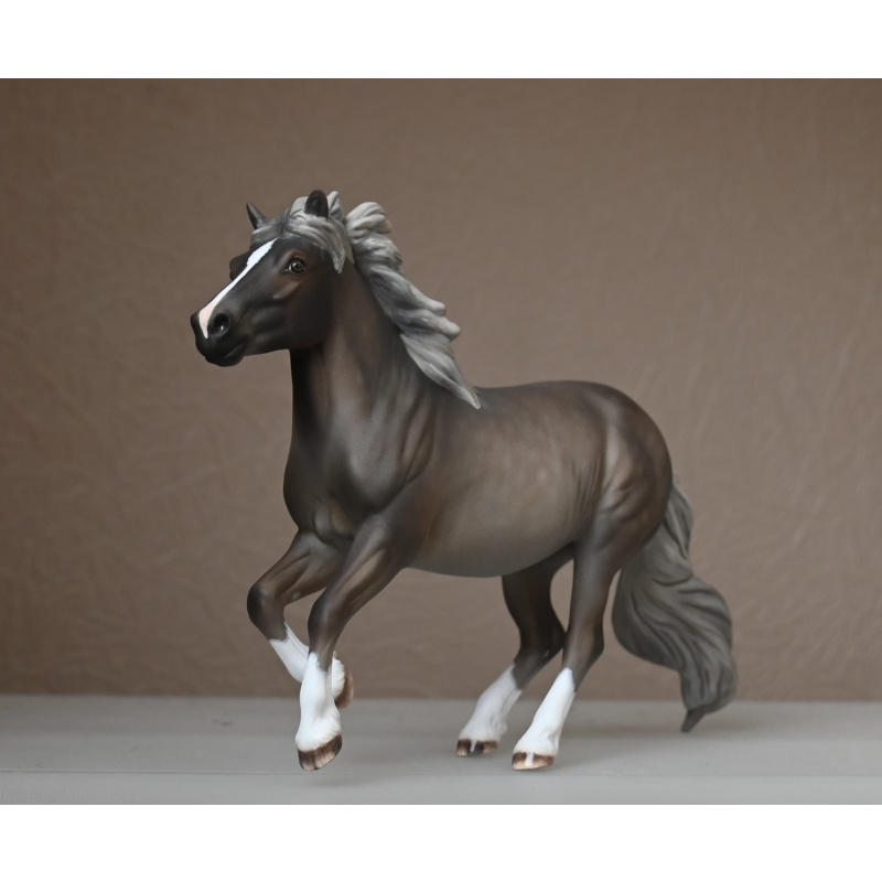 CM BREYER PREMIER MODEL WAFFLES TO A SILVER  DAPPLE