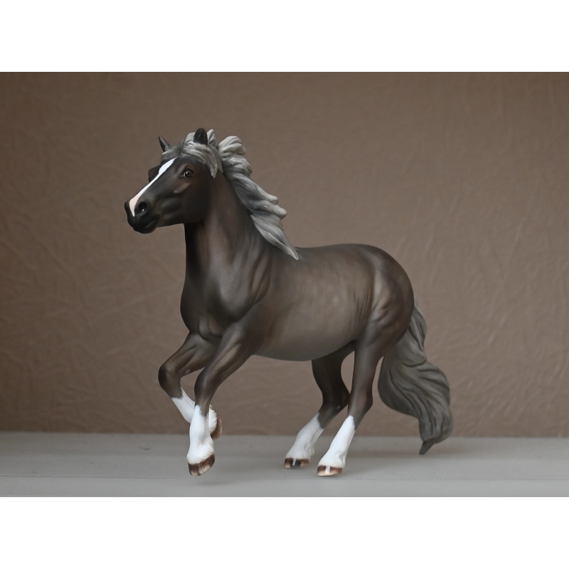 CM BREYER PREMIER MODEL WAFFLES TO A SILVER  DAPPLE