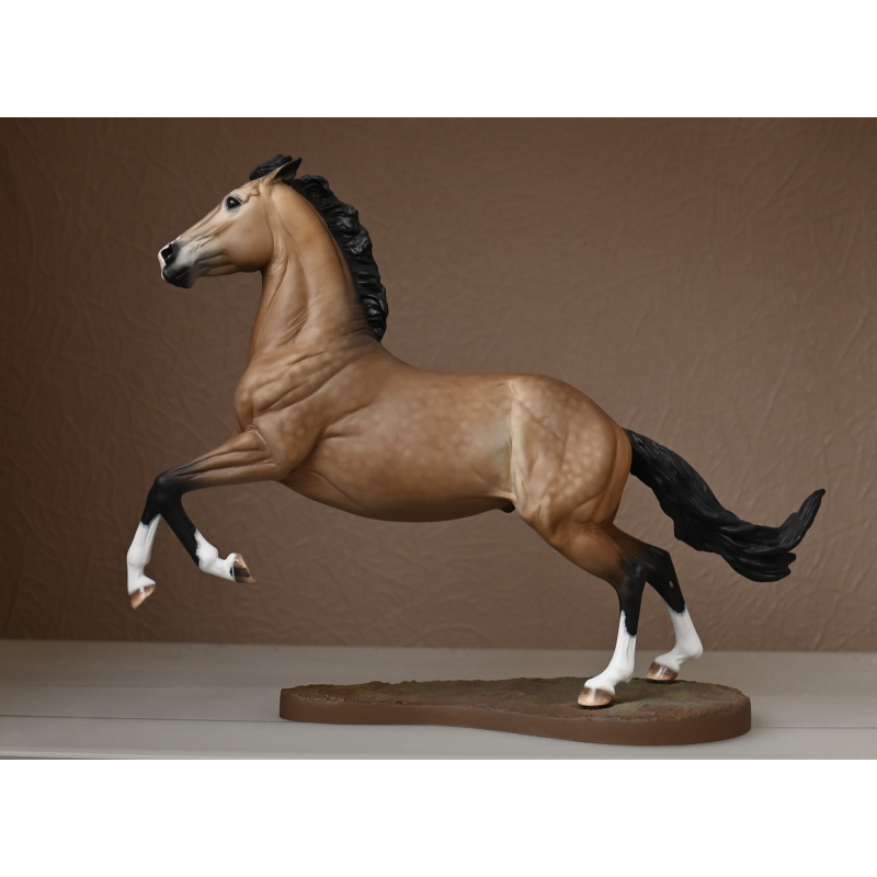 CM BREYER BABYFLO TO A GOLDEN DAPPLED BUCKSKIN