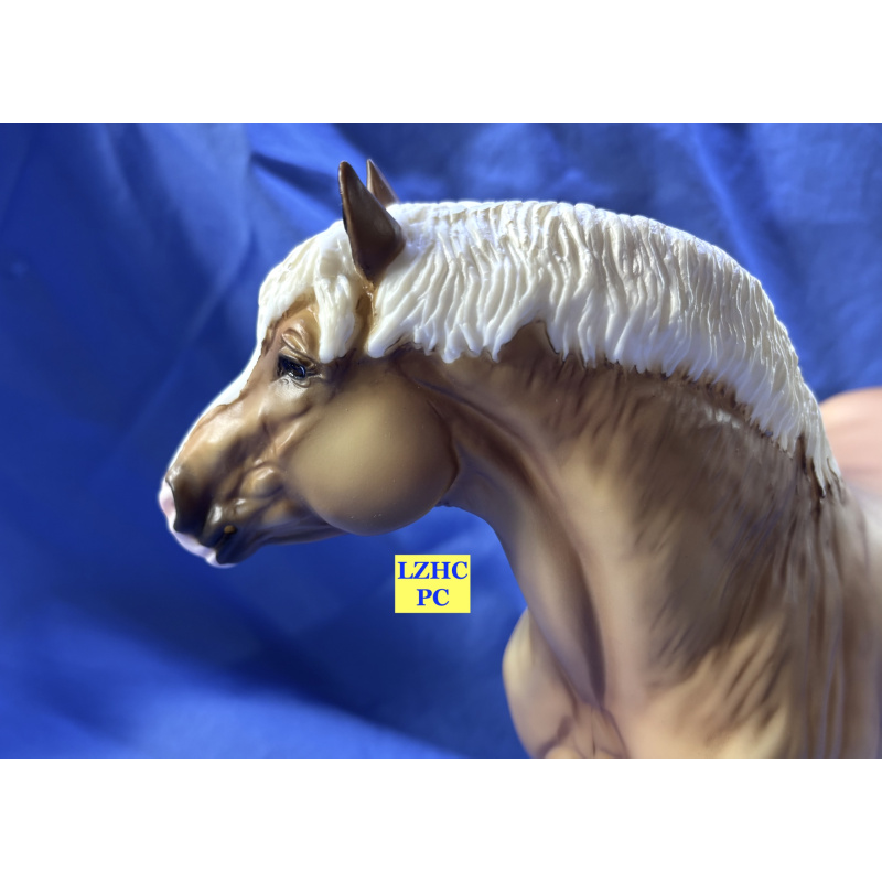 Breyer 2026 Volunteer Model Vegvísir, Georg Mold, Dapple Palomino