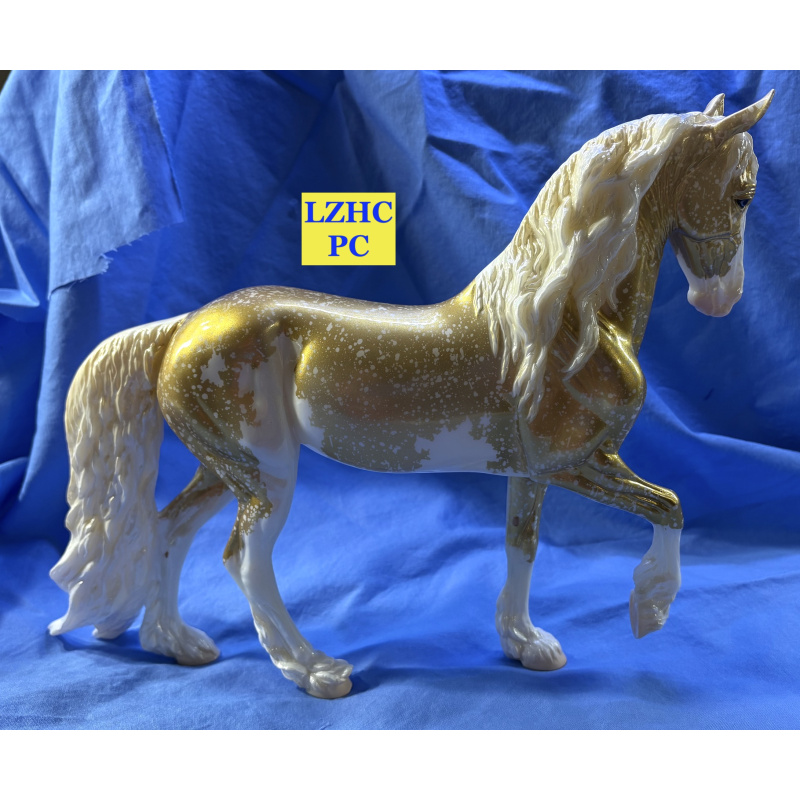 Breyer 2026 Scandi Surprise Model - Glossy gold decorator