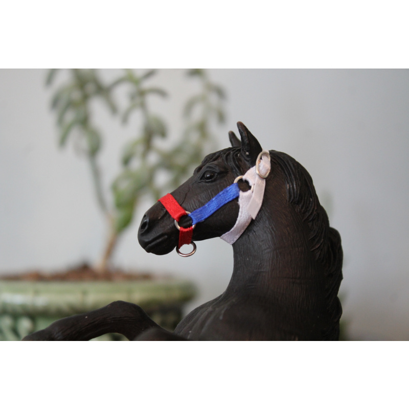 Schleich USA Halter