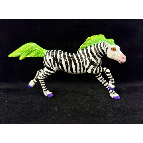 CM Breyer Halloween Stablemate