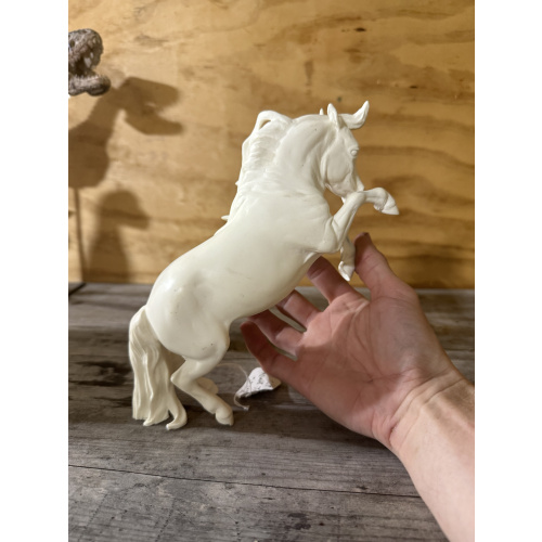 Kroll Lil Rio resin - Off Base