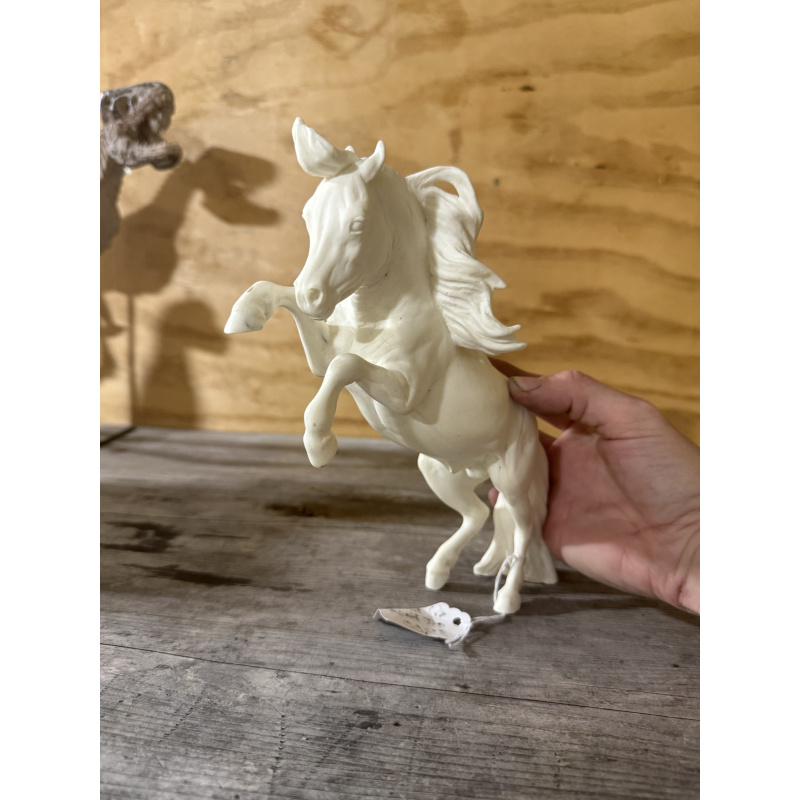 Kroll Lil Rio resin - Off Base
