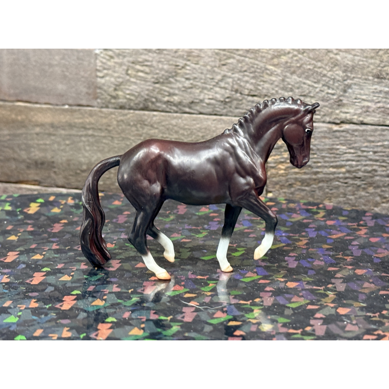Breyer OF Stablemate Velagro Bay G5 Mystery Series 3