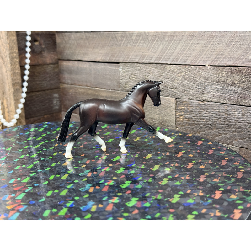 Breyer OF Stablemate Hanoverian Bay G4 Mystery Series 4