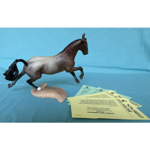 Sarah Minkiewicz-Breunig vToo - painted by Levi Kroll