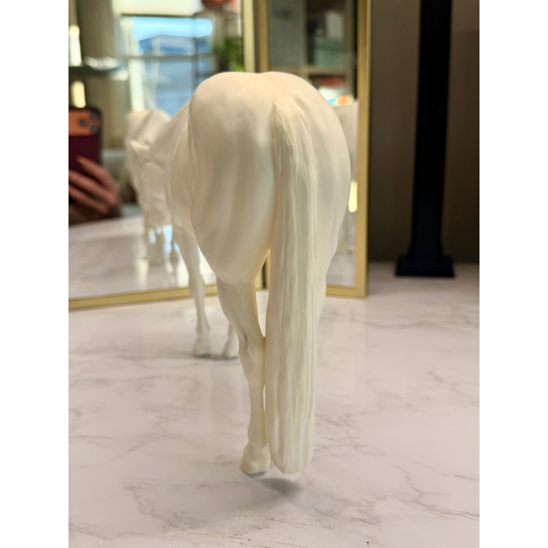 Traditional Lola (Short Mane)