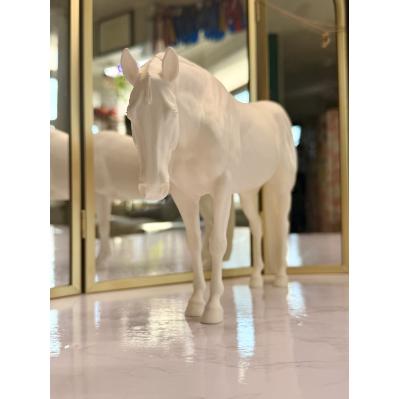 Traditional Lola (Short Mane)