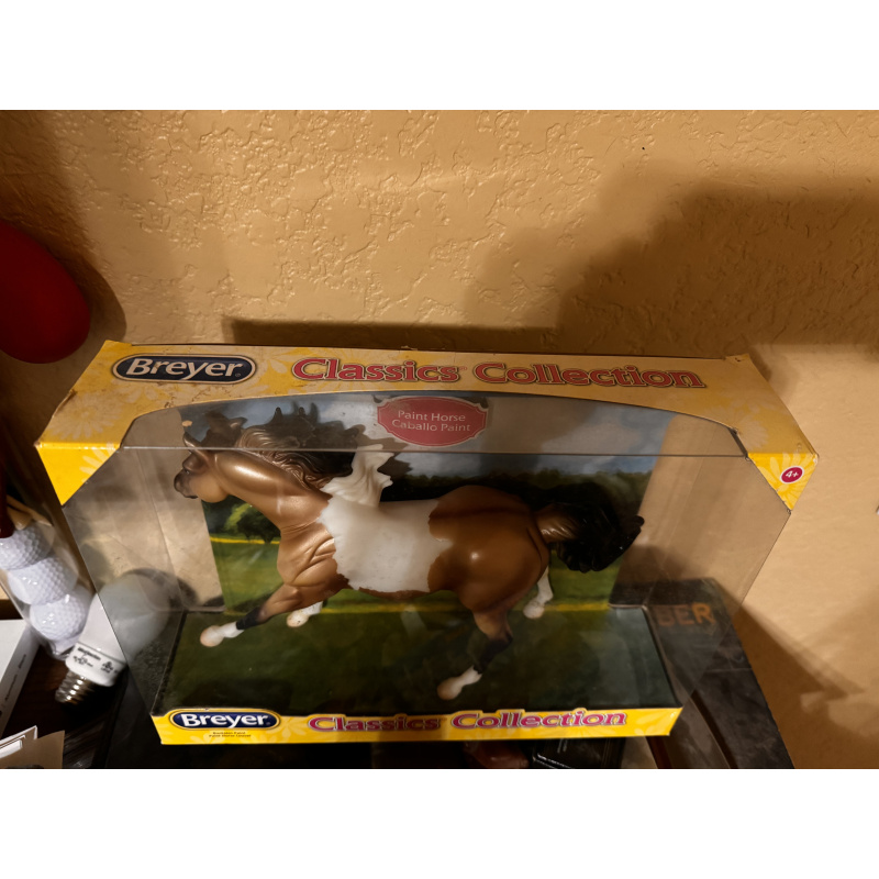 Breyer Classics Caballo Paint Buckskin NIB