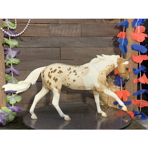 Breyer OF Horse Dundee Glossy Palomino Dapple Pintoloosa Seven Arts Surprise