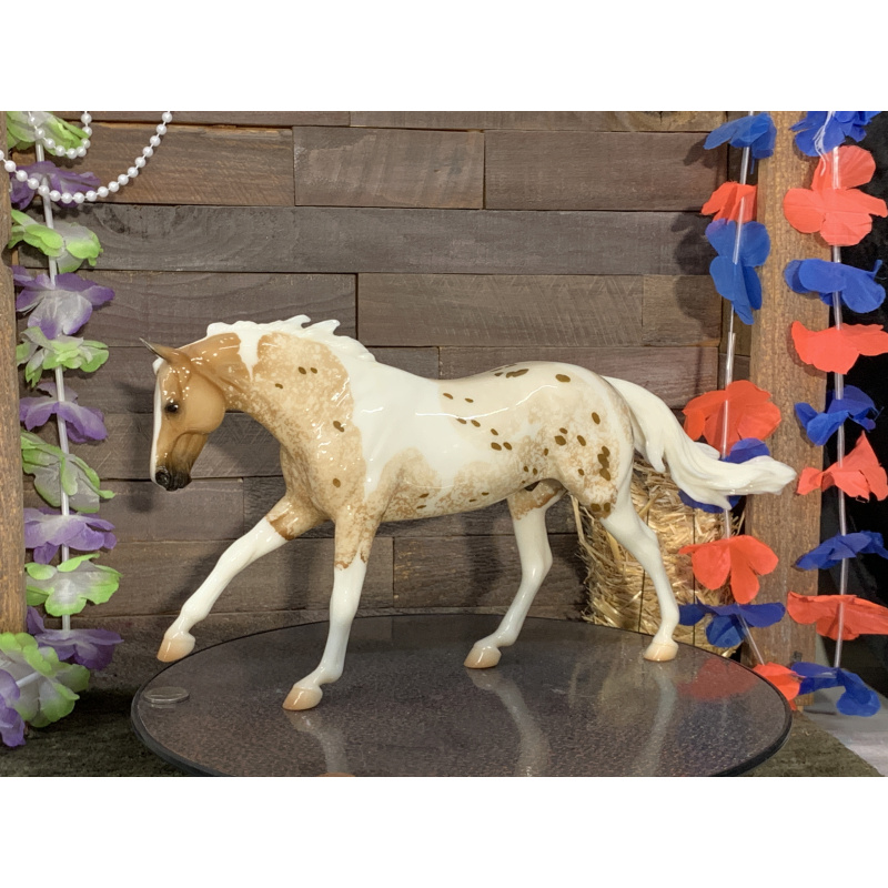 Breyer OF Horse Dundee Glossy Palomino Dapple Pintoloosa Seven Arts Surprise