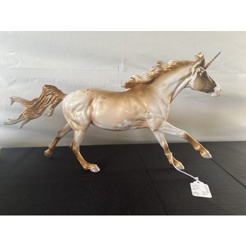 2025 Stone Equilocity prize model unicorn Volo “Lanakila Two”