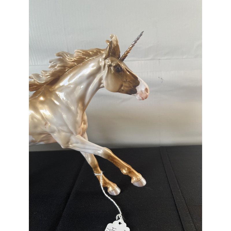 2025 Stone Equilocity prize model unicorn Volo “Lanakila Two”