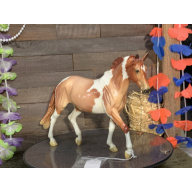Breyer OF Horse Giselle Glossy Chestnut Pinto Slainte Surprise