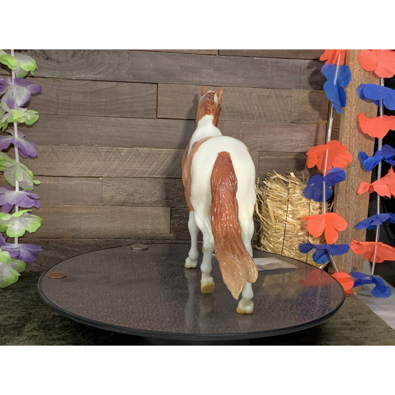 Breyer OF Horse Giselle Glossy Chestnut Pinto Slainte Surprise
